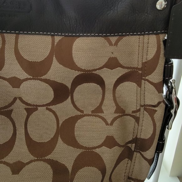 Coach Brown Signature Zoe Hobo Purse EUC! F12674 - Picture 6 of 16